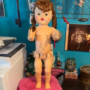 VINTAGE 1950s Ideal Saucy Walker doll. 
It is an all hard plastic, jointed walke